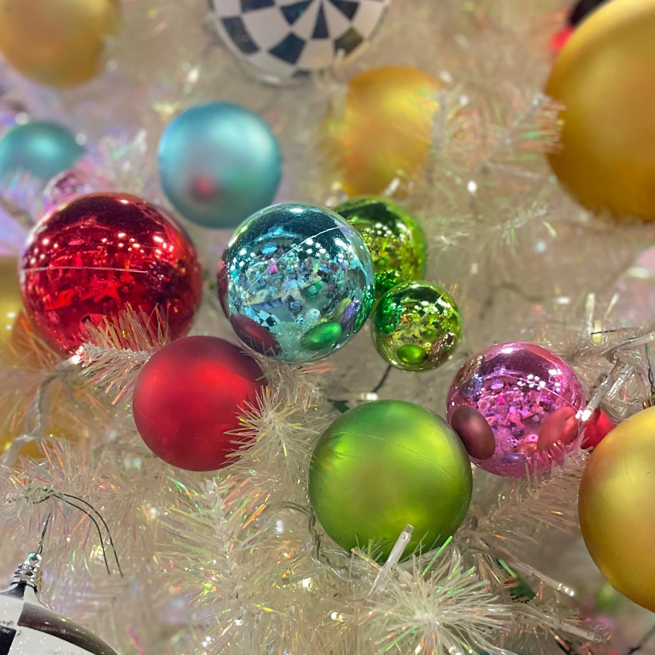 Multicolor, Dense Ball Garland, 4'