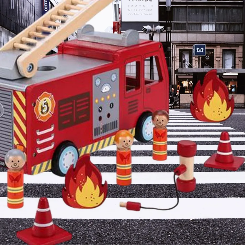 Wooden Fire Engine Truck with Firefighter Figurines Vehicle Toy for Kids 3 